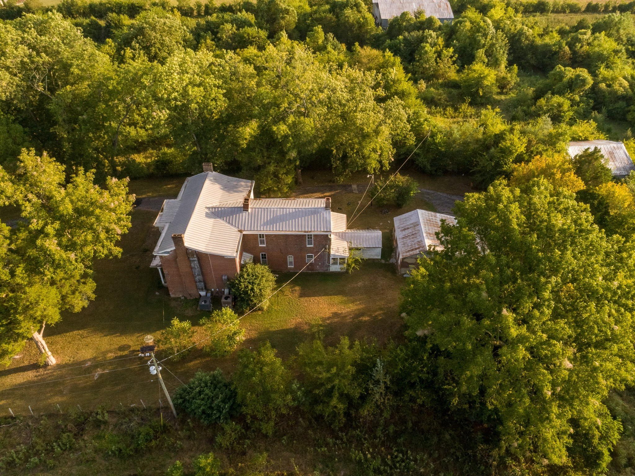 2070 Hunters Point Pike Lebanon TN 37087
