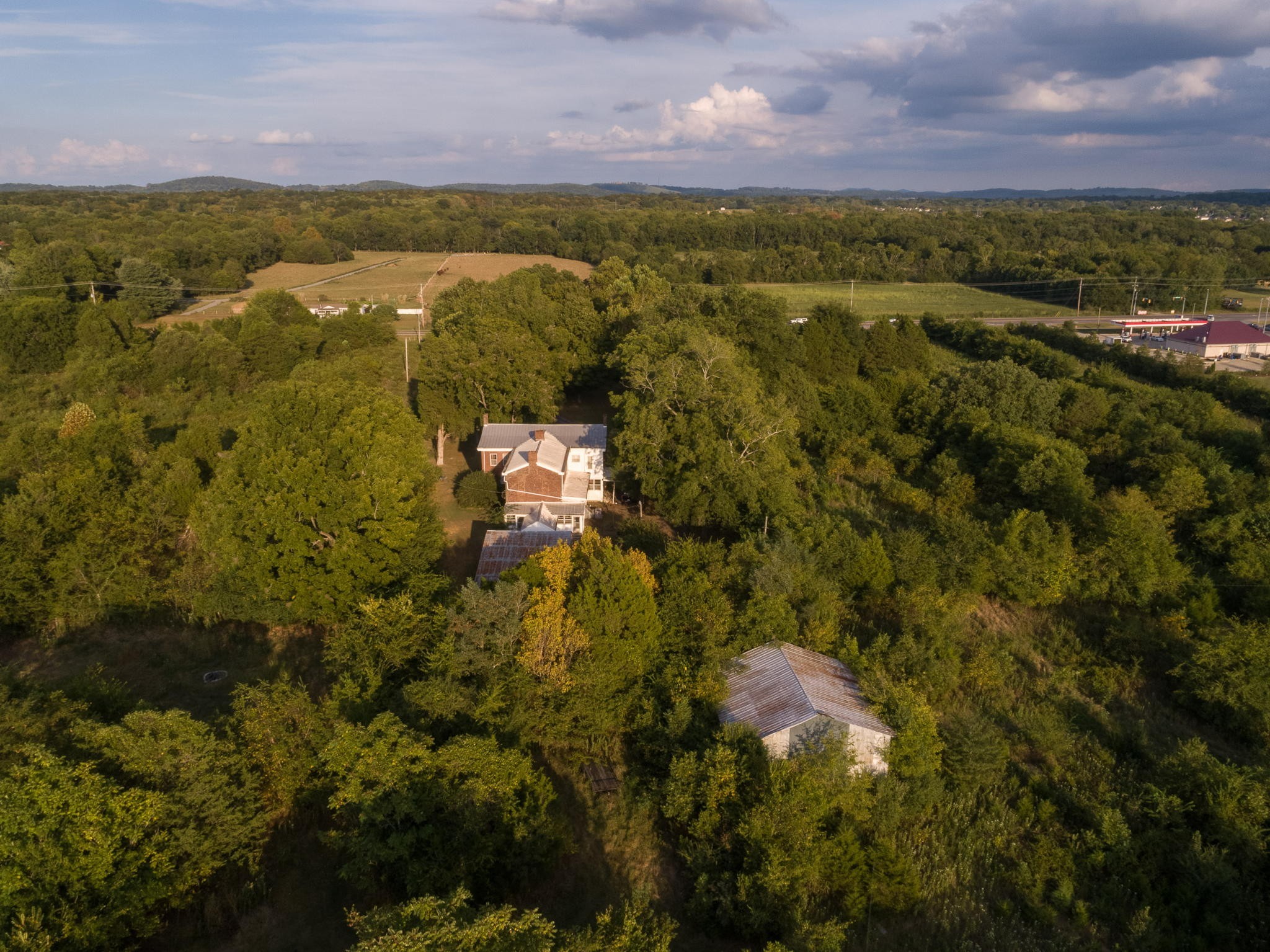 2070 Hunters Point Pike Lebanon TN 37087