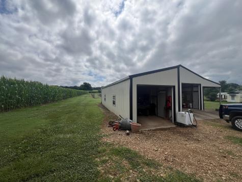 1135 N Sumner Road Bethpage TN 37022