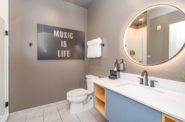 50 Music Sq, W Nashville TN 37203