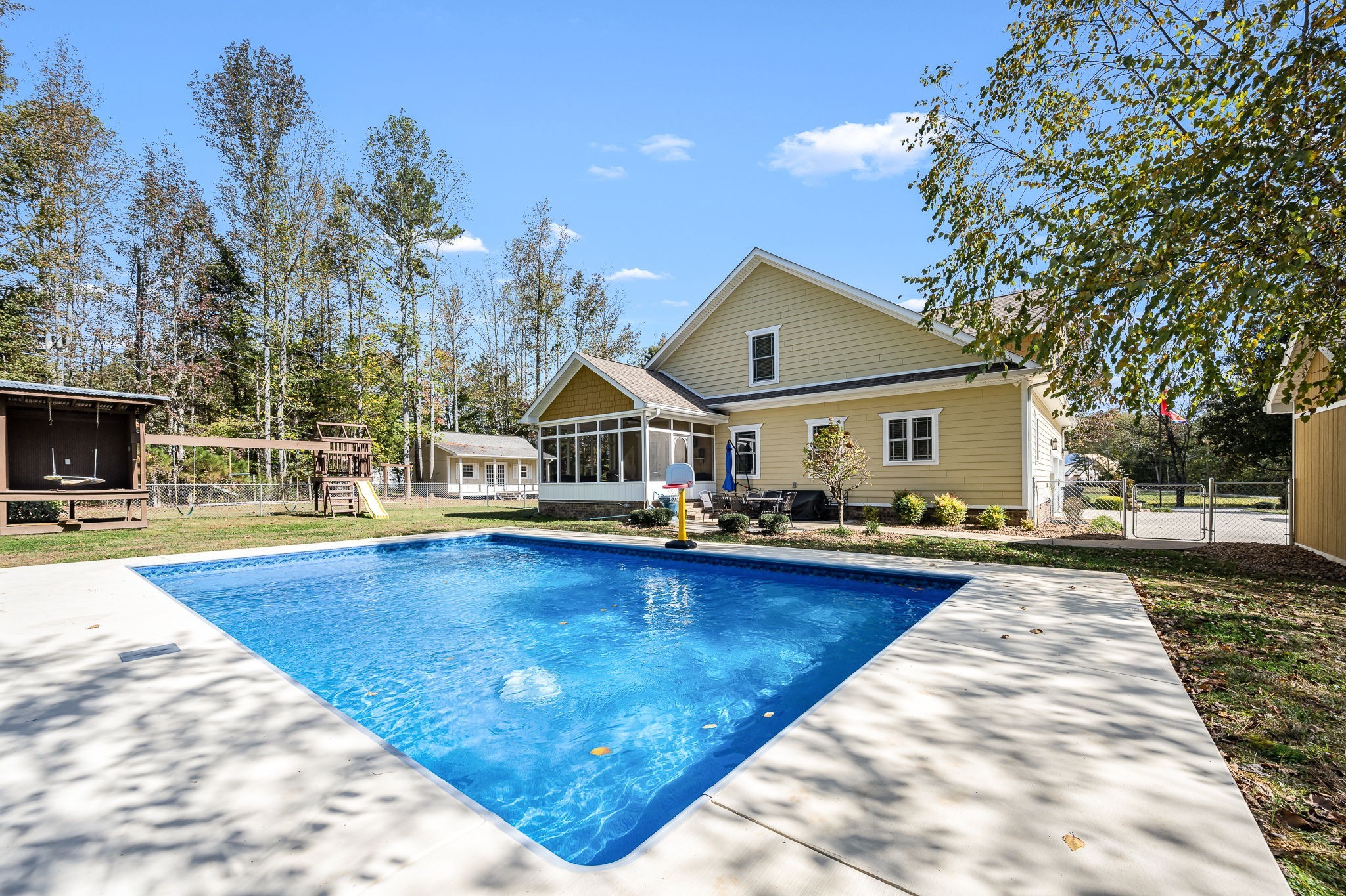 2065 Turkey Creek Loop Tullahoma TN 37388