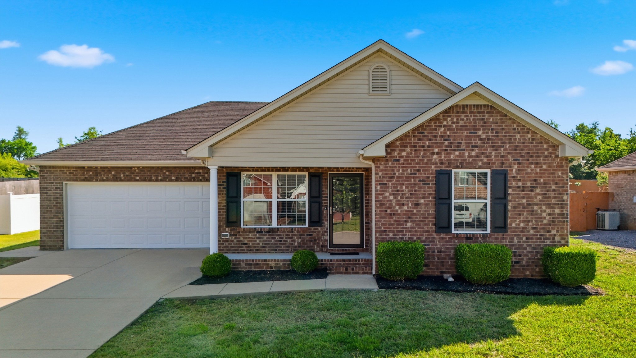 2320 Auldridge Drive Christiana TN 37037