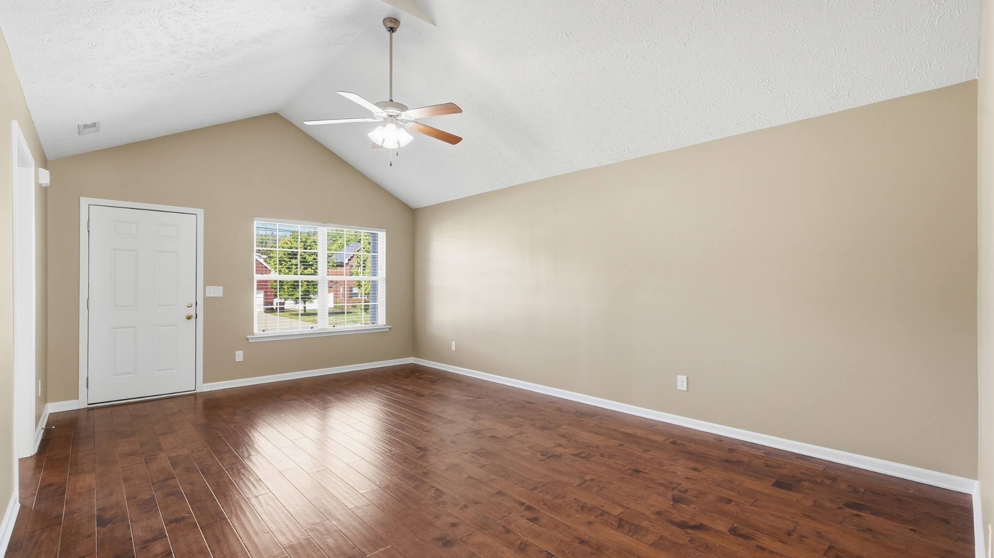2320 Auldridge Drive Christiana TN 37037