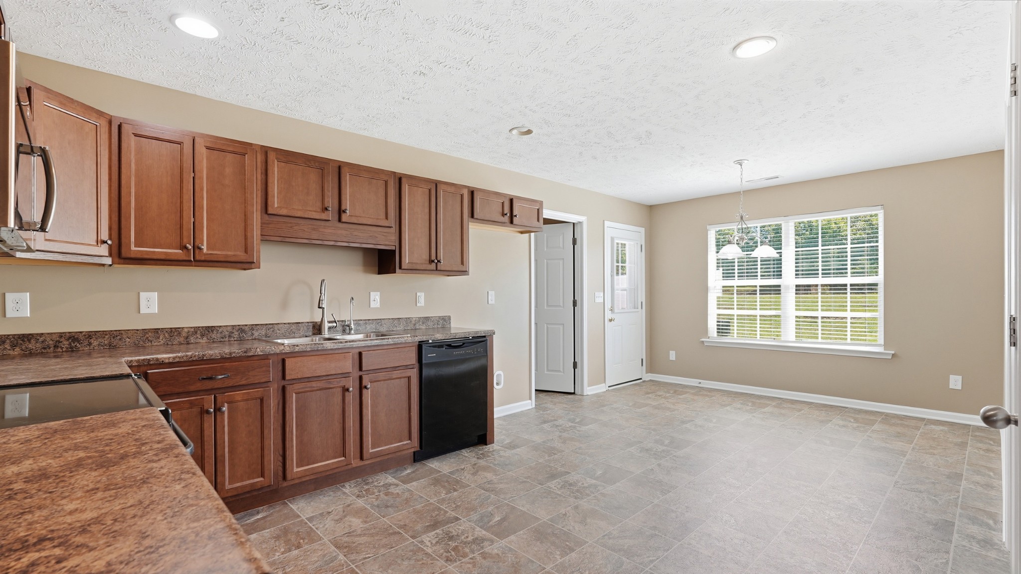2320 Auldridge Drive Christiana TN 37037