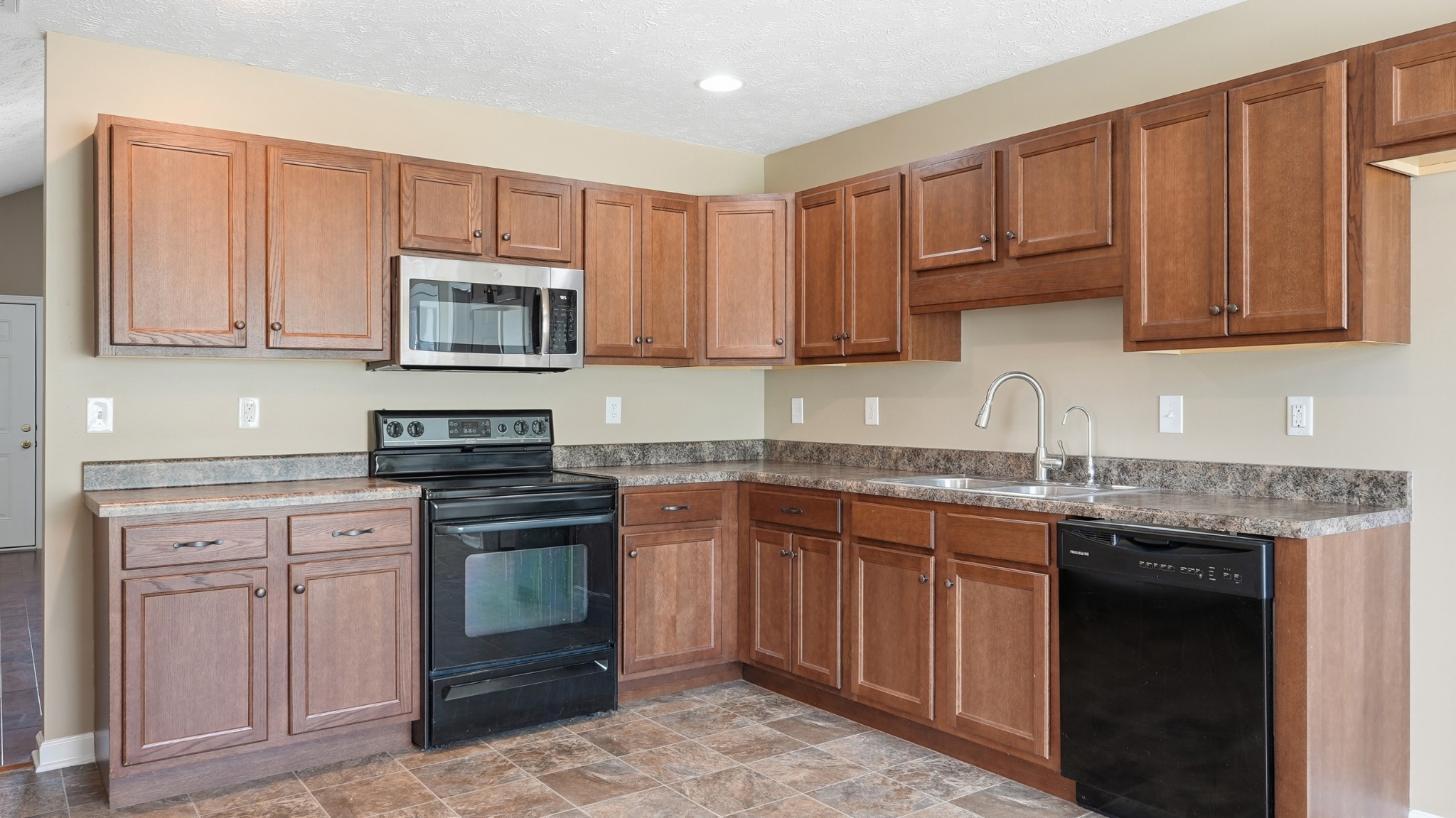 2320 Auldridge Drive Christiana TN 37037