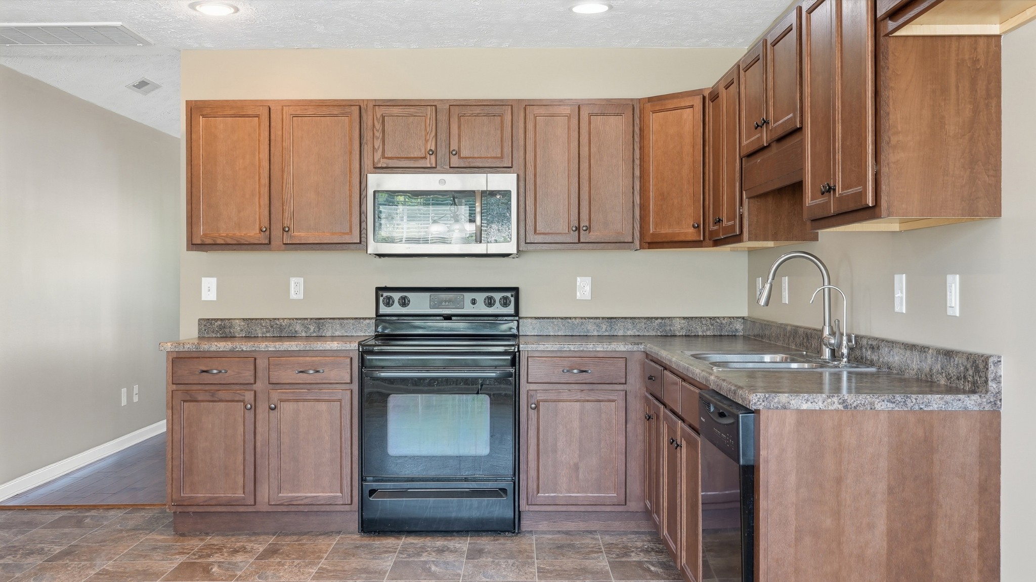 2320 Auldridge Drive Christiana TN 37037