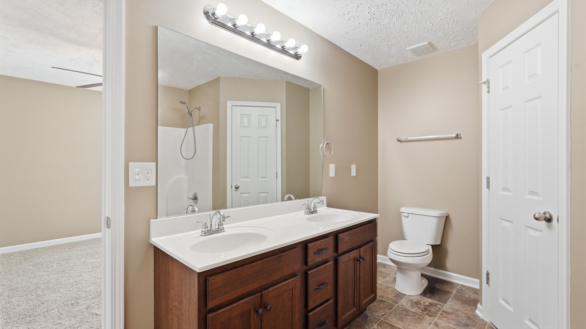 2320 Auldridge Drive Christiana TN 37037