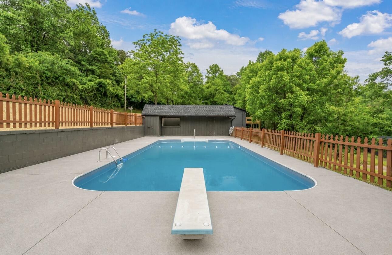 826 Long Mill Road Athens TN 37303