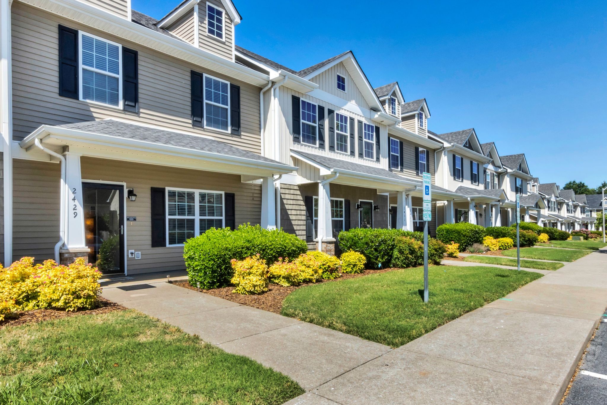 2429 New Holland Circle Murfreesboro TN 37128