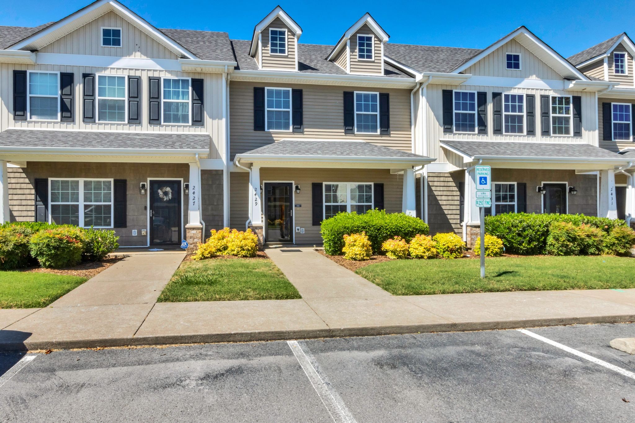 2429 New Holland Circle Murfreesboro TN 37128