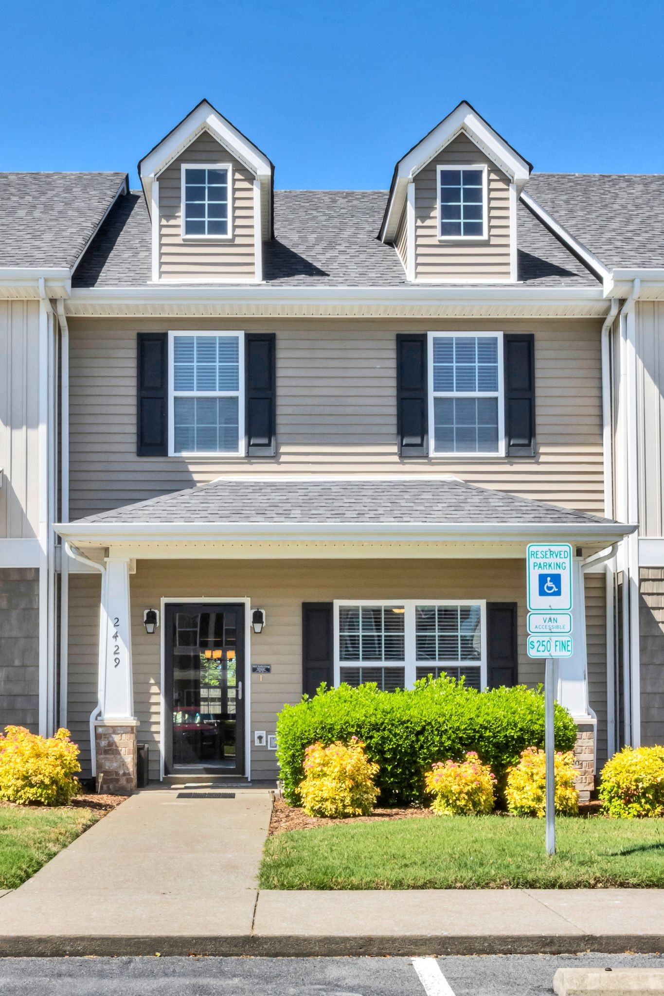 2429 New Holland Circle Murfreesboro TN 37128