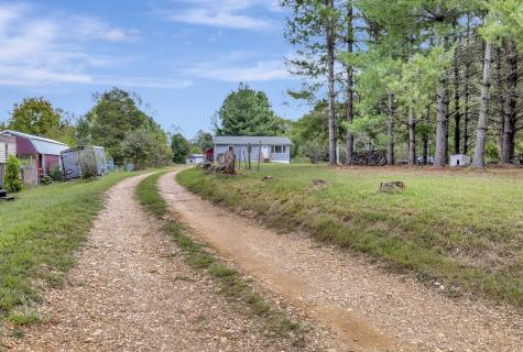 4057 Lylewood Road Woodlawn TN 37191
