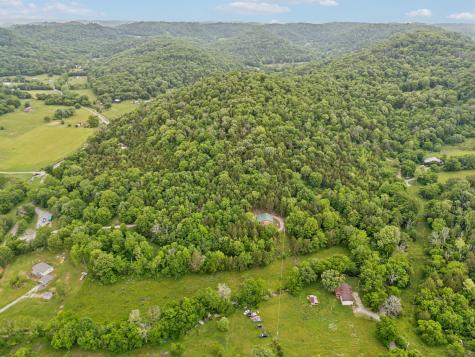 1840 Lick Creek Road Hartsville TN 37074