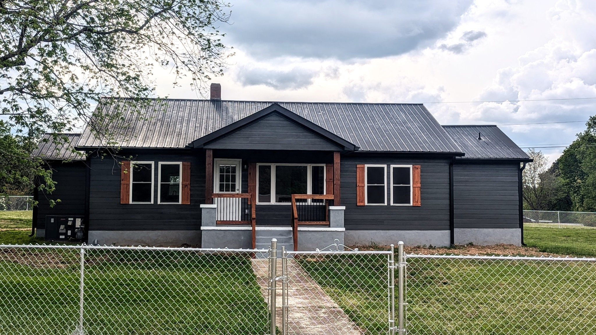 1263 Highway 100 Centerville TN 37033