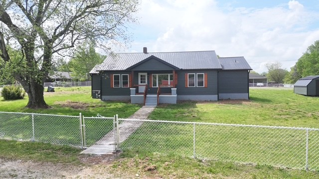 1263 Highway 100 Centerville TN 37033