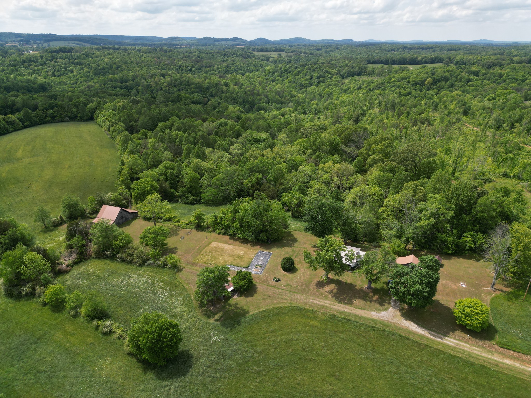 335 Nelson Cemetery Road Monroe TN 38573