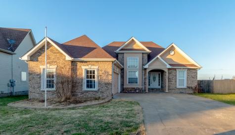 1317 Chinook Circle Clarksville TN 37042