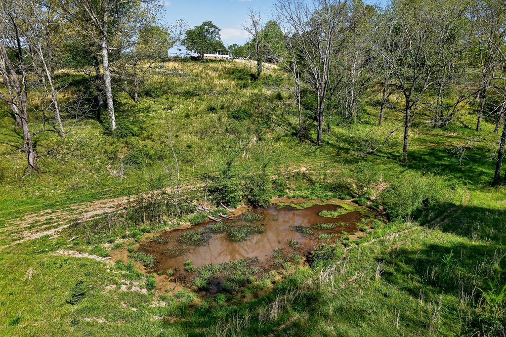 515 Jericho Road Quebeck TN 38579