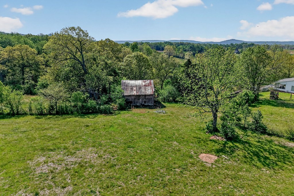 515 Jericho Road Quebeck TN 38579