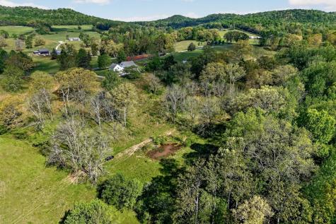 515 Jericho Road Quebeck TN 38579