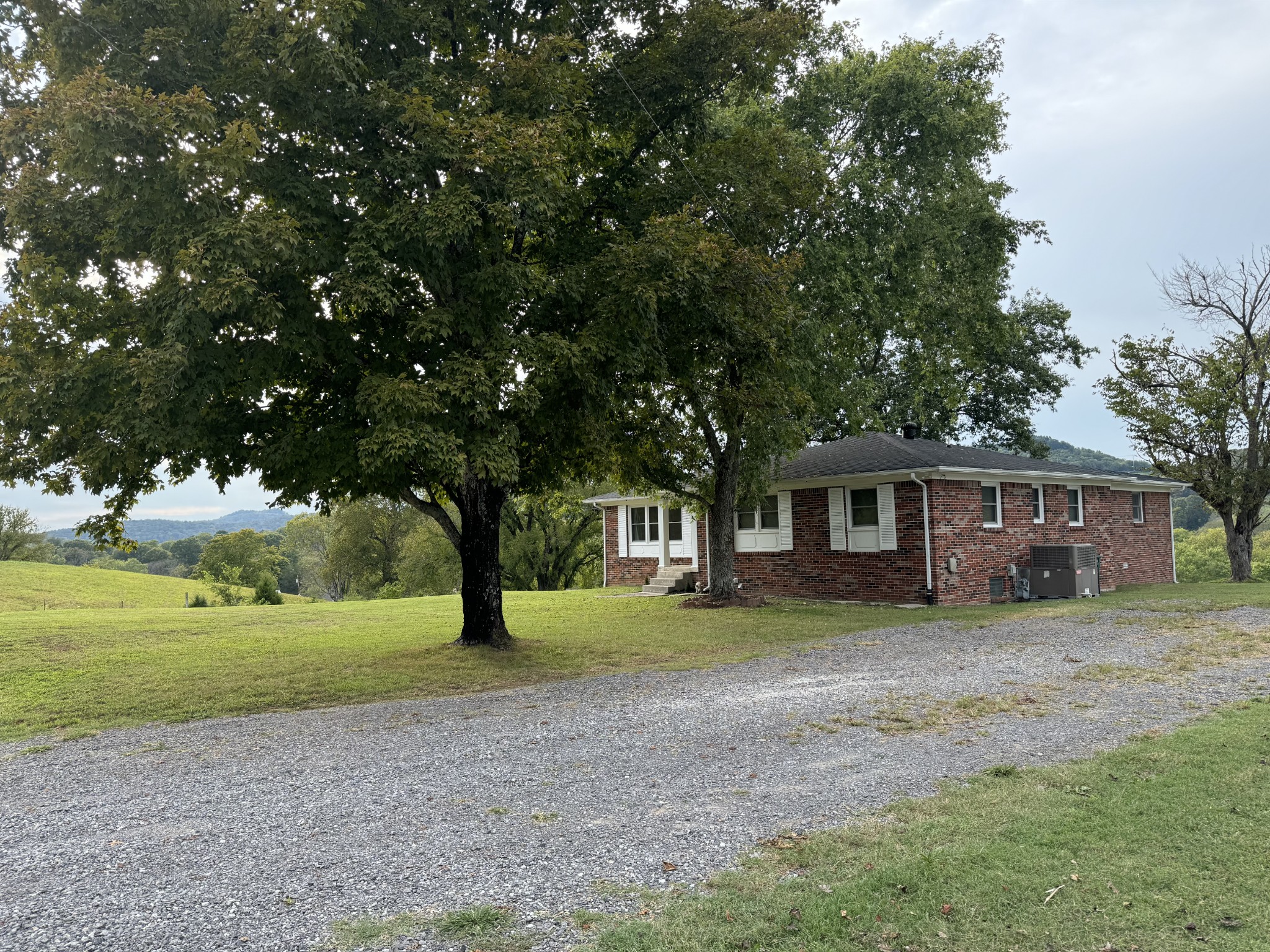 1 Iris Drive Hickman TN 38567