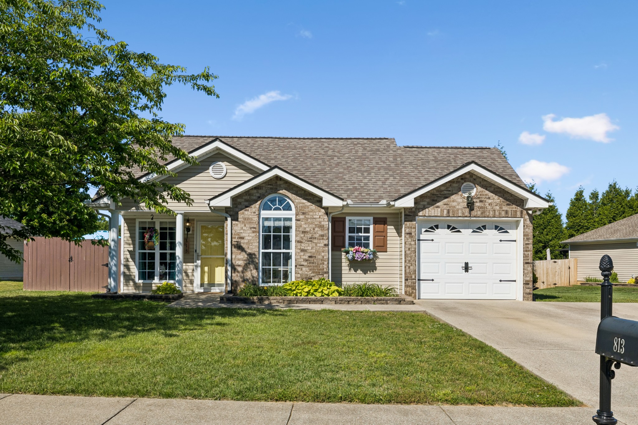 813 Magnolia Boulevard White House TN 37188