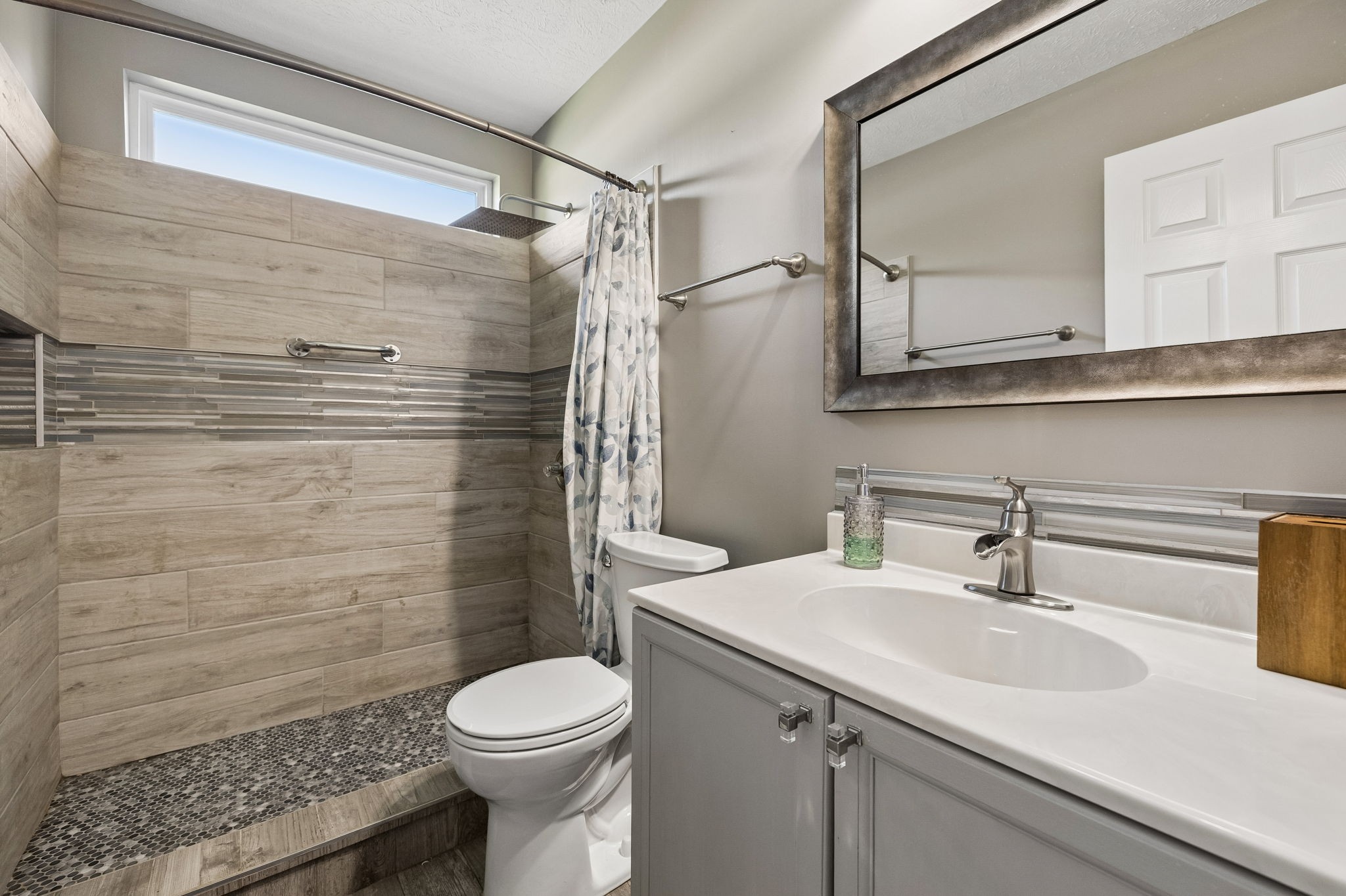 813 Magnolia Boulevard White House TN 37188