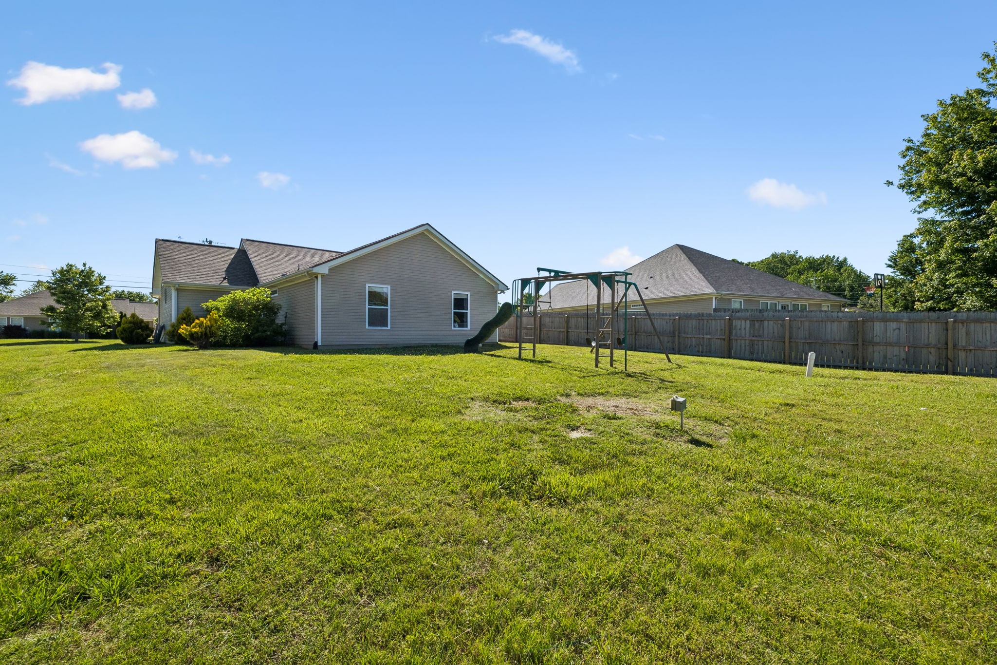 813 Magnolia Boulevard White House TN 37188