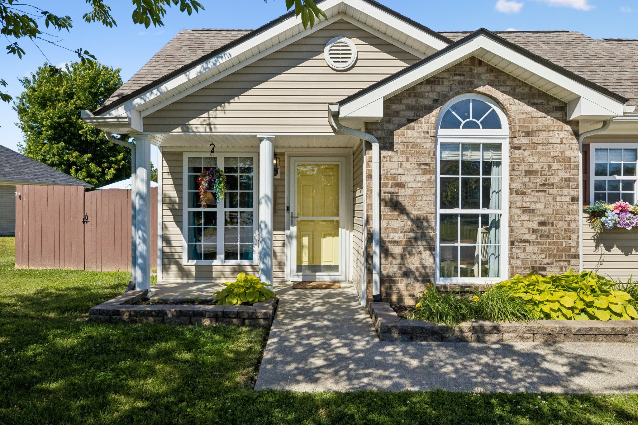 813 Magnolia Boulevard White House TN 37188