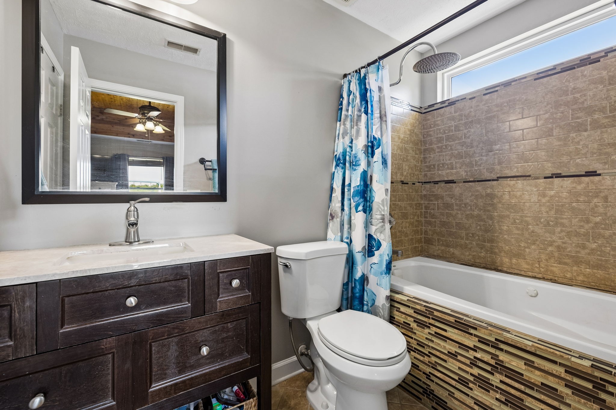 813 Magnolia Boulevard White House TN 37188