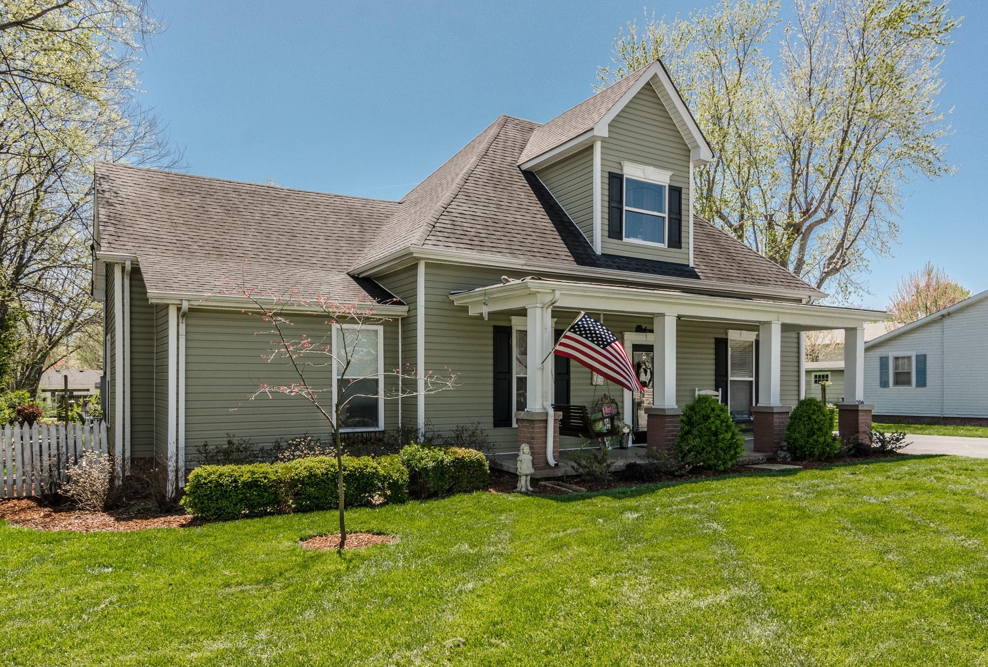 204 College Street Portland TN 37148