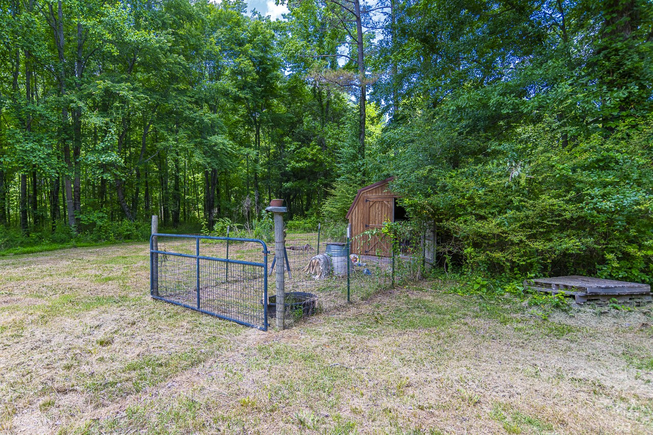 23 Grassy Branch Road Flintville TN 37335
