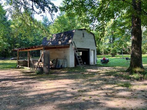 1020 Fall River Road Goodspring TN 38460