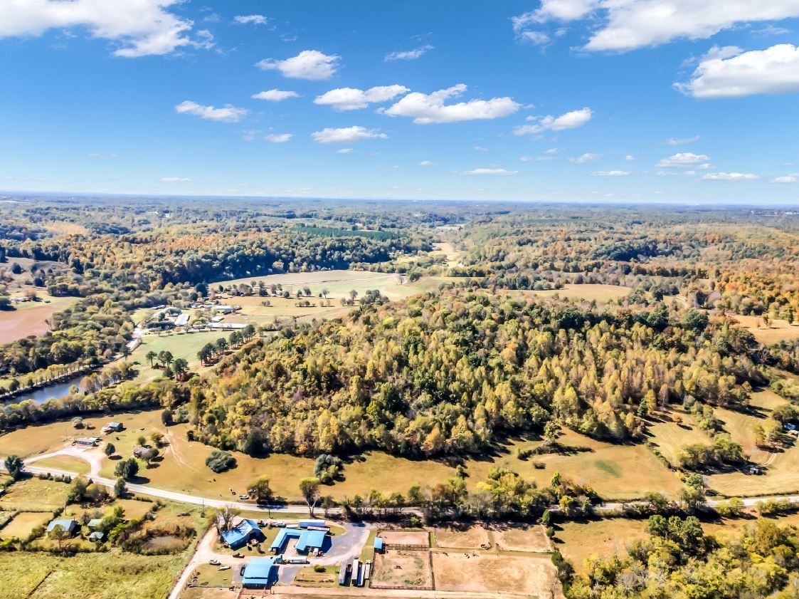 13581 Campbellsville Road Lynnville TN 38472