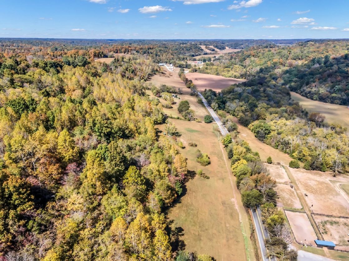 13581 Campbellsville Road Lynnville TN 38472