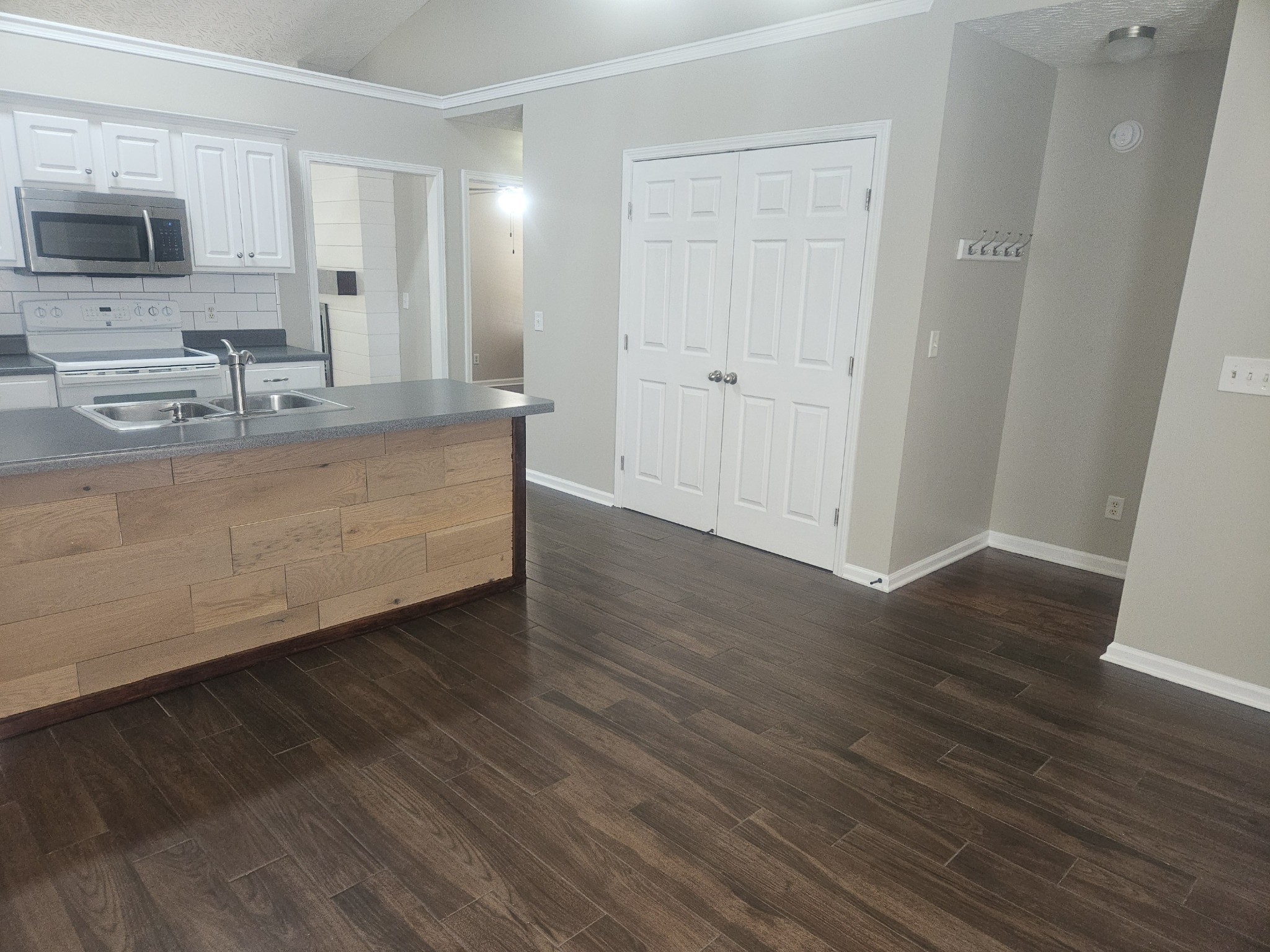 1014 Stonemark Trail La Vergne TN 37086