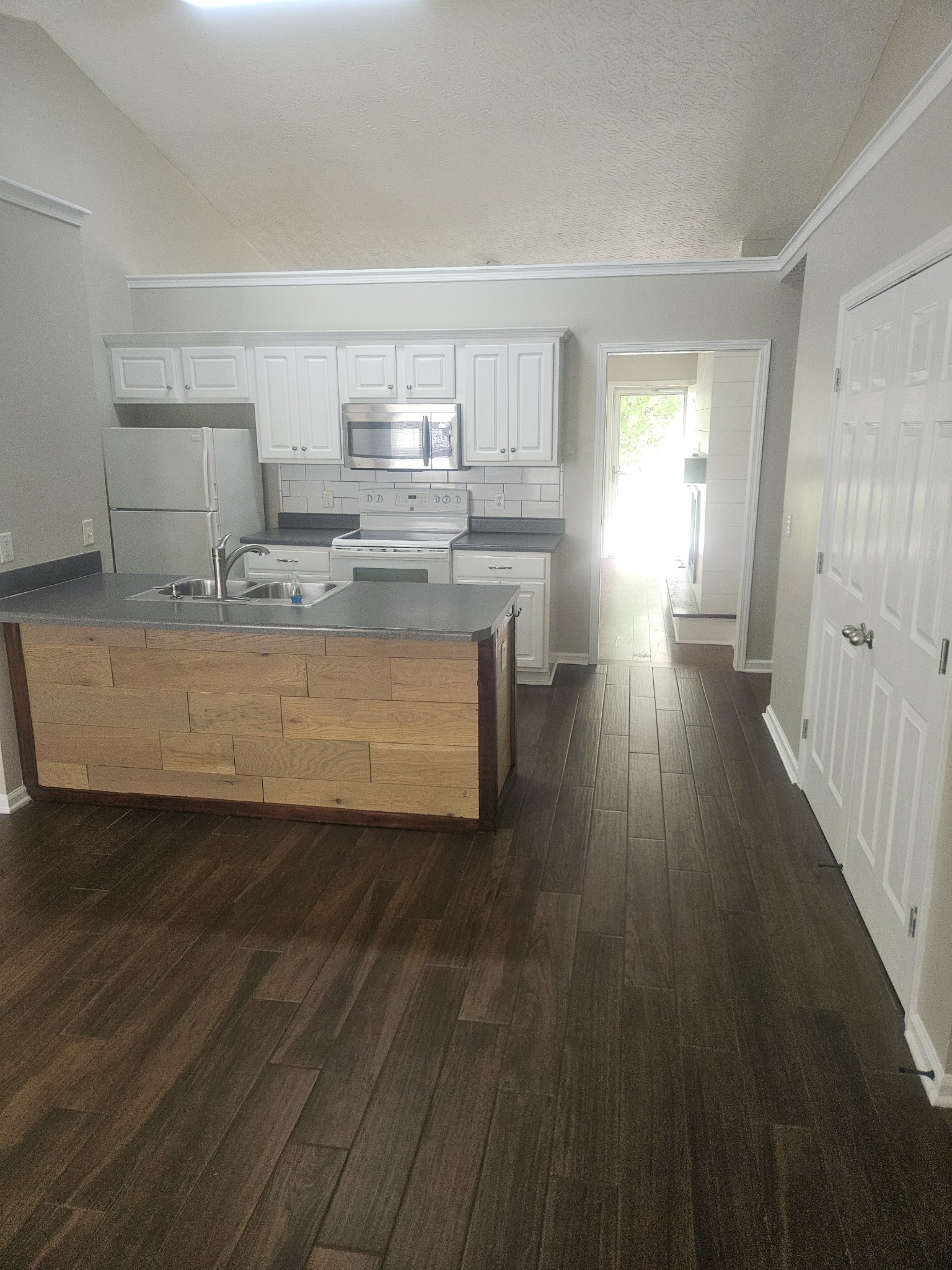 1014 Stonemark Trail La Vergne TN 37086