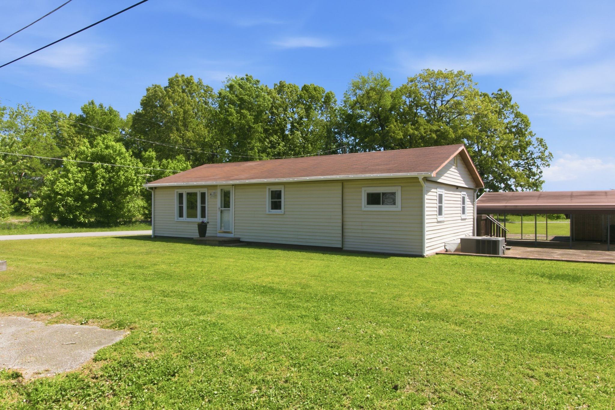 154 Winchester Street Mc Kenzie TN 38201
