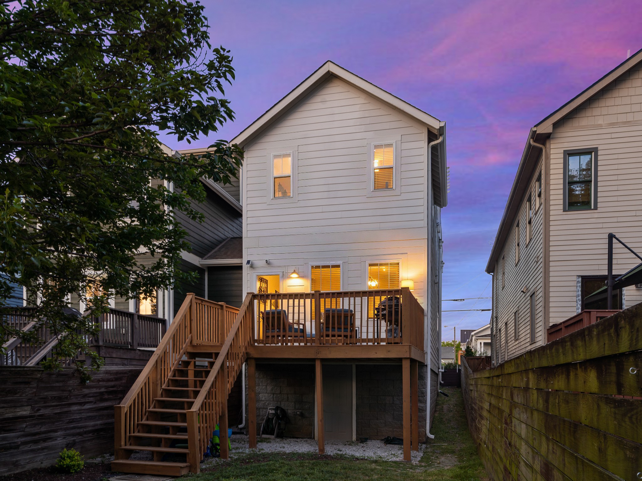 1717A 5th Ave, N Nashville TN 37208