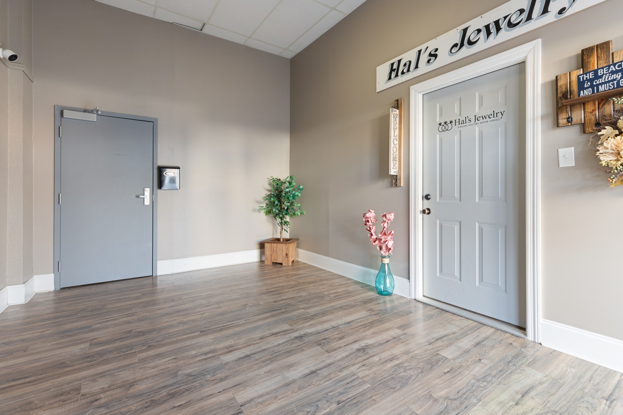114 N Church Street Waverly TN 37185