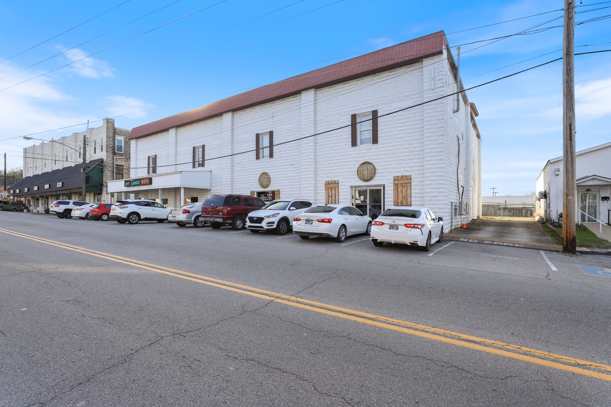 114 N Church Street Waverly TN 37185