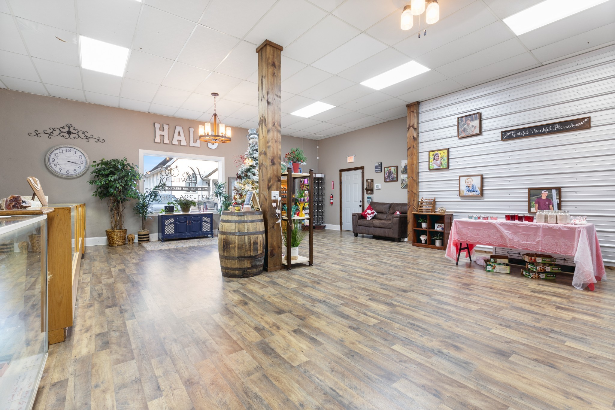 114 N Church Street Waverly TN 37185