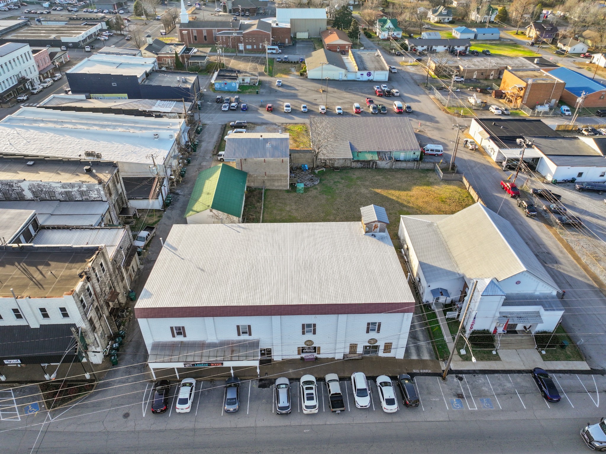 114 N Church Street Waverly TN 37185