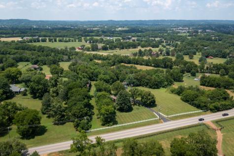 1386 Long Hollow Pike Gallatin TN 37066