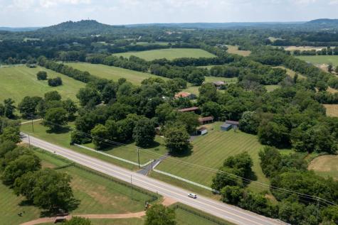 1386 Long Hollow Pike Gallatin TN 37066