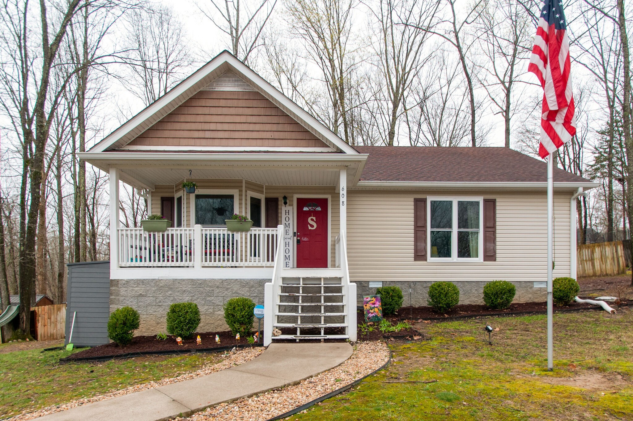 608 Evening Shade Drive, S White Bluff TN 37187