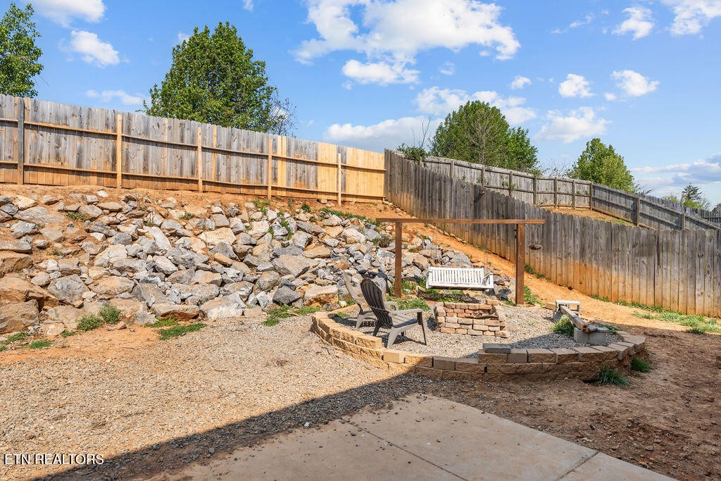 831 Old Towne Loop Drive Seymour TN 37865