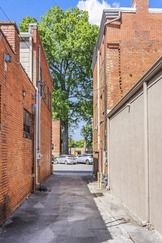 1441 Market Street Dayton TN 37321