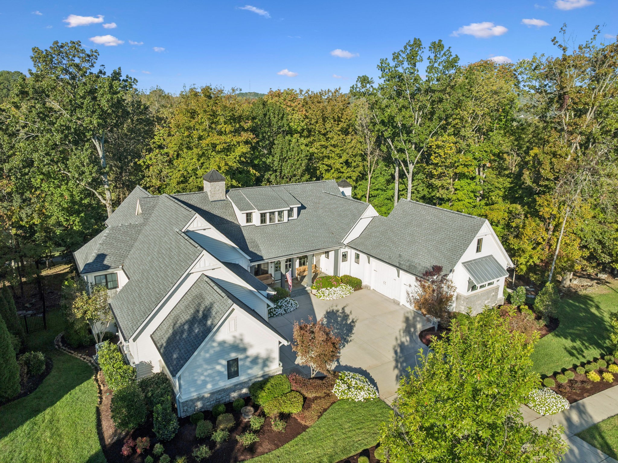 8463 Heirloom Boulevard College Grove TN 37046