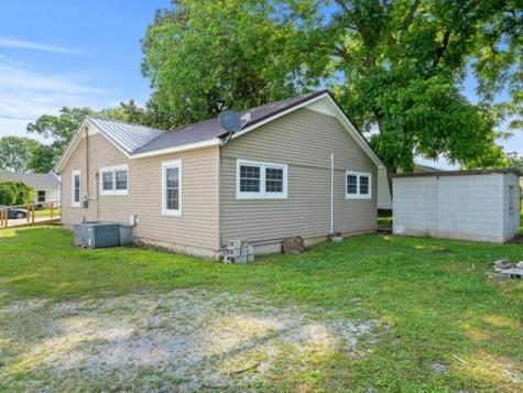 313 Tennessee Ave, S Cowan TN 37318